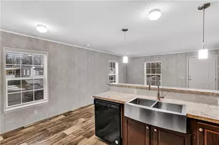 253 Colleen Ln, Jeannette, PA 15644 - Photo 16