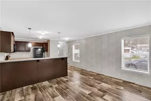 253 Colleen Ln, Jeannette, PA 15644 - Photo 8