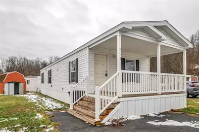 253 Colleen Ln, Jeannette, PA 15644 - Photo 4