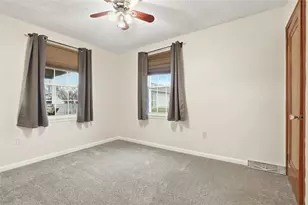 702 Hemlock Dr, Aliquippa, PA 15001 - Photo 18