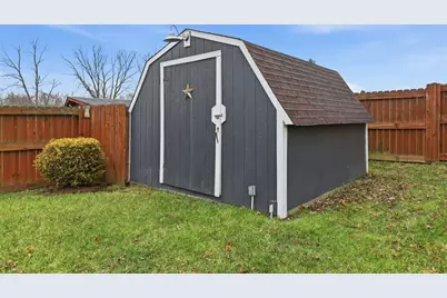 702 Hemlock Dr, Aliquippa, PA 15001 - Photo 38