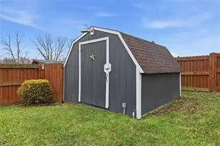 702 Hemlock Dr, Aliquippa, PA 15001 - Photo 38