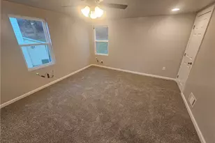 17 Hemlock St, Ellsworth Boro, PA 15331 - Photo 8