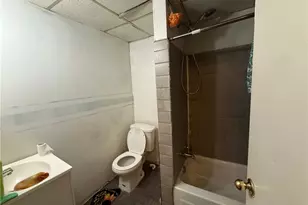 320 W Birch St, Butler, PA 16001 - Photo 12