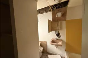 404 E Locust St, Butler, PA 16001 - Photo 10