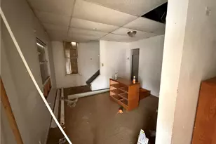 404 E Locust St, Butler, PA 16001 - Photo 8