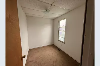 404 E Locust St, Butler, PA 16001 - Photo 12