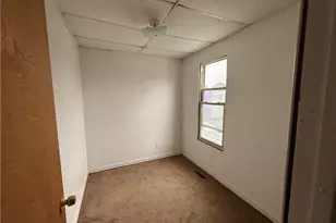 404 E Locust St, Butler, PA 16001 - Photo 12