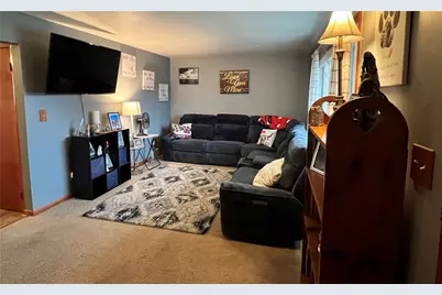 1009 N Ashland Ave, New Castle, PA 16102 - Photo 2