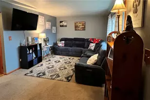 1009 N Ashland Ave, New Castle, PA 16102 - Photo 2