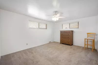 930 Lindsay Rd, Scott Township, PA 15106 - Photo 10