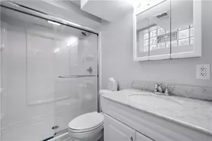 930 Lindsay Rd, Scott Township, PA 15106 - Photo 22