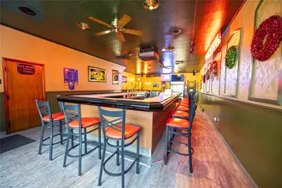 614 Hancock Ave, Vandergrift, PA 15690 - Photo 2