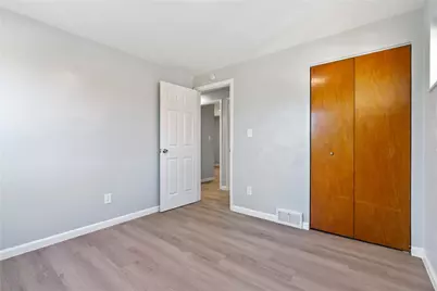 1625 Loretta Dr, Pittsburgh, PA 15235 - Photo 14