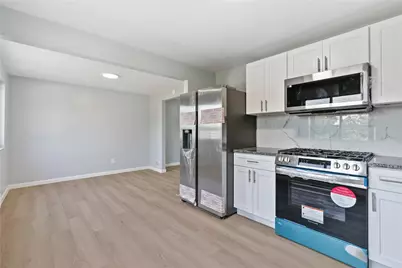 1625 Loretta Dr, Pittsburgh, PA 15235 - Photo 10