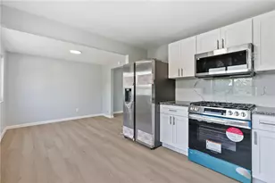 1625 Loretta Dr, Pittsburgh, PA 15235 - Photo 10