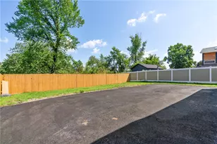 1625 Loretta Dr, Pittsburgh, PA 15235 - Photo 26