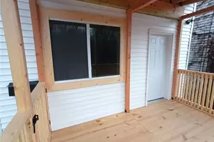 210 N 4th St, Jeannette, PA 15644 - Photo 2