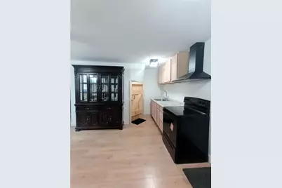 210 N 4th St, Jeannette, PA 15644 - Photo 8