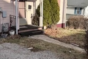 416 Walnut Ave, Clairton, PA 15025 - Photo 4