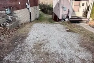 416 Walnut Ave, Clairton, PA 15025 - Photo 6