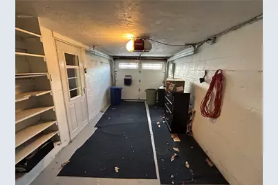 1581 Greencrest Dr, Pittsburgh, PA 15226 - Photo 16