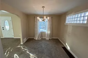 1581 Greencrest Dr, Pittsburgh, PA 15226 - Photo 8