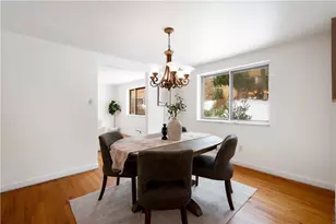 3643 Maplevue Dr, Bethel Park, PA 15102 - Photo 6