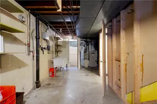 3643 Maplevue Dr, Bethel Park, PA 15102 - Photo 36