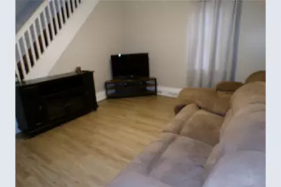 1026 Washington Ave, Monaca, PA 15061 - Photo 2