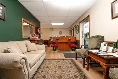 610 W Main St., Grove City Boro, PA 16127 - Photo 12