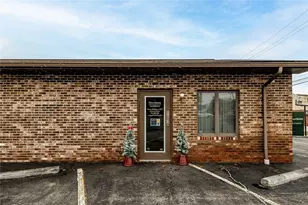 610 W Main St, Grove City Boro, PA 16127 - Photo 6