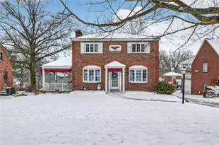 578 Moreland Dr, Pittsburgh, PA 15243 - Photo 2