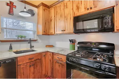 955 Woodside Ave, Ellwood City, PA 16117 - Photo 16