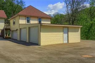 955 Woodside Ave, Ellwood City, PA 16117 - Photo 4