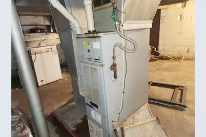 399 Baldwin Ave, Sharon, PA 16146 - Photo 18