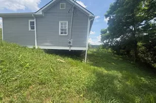105 Penn Ave, Bentleyville, PA 15314 - Photo 12