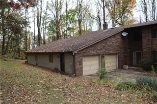 566 Monte Ln, Derry Township, PA 15717 - Photo 6