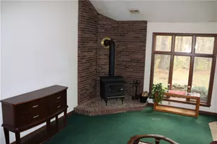 566 Monte Ln, Derry Township, PA 15717 - Photo 14