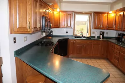 566 Monte Ln, Derry Township, PA 15717 - Photo 10