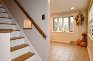 110 Thames Pl, Pittsburgh, PA 15241 - Photo 2