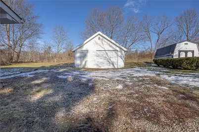 422 New Castle Rd, Twp of But NW, PA 16001 - Photo 26