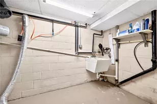 2421 Cronemeyer Ave, Pittsburgh, PA 15212 - Photo 22