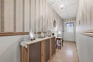 628 Edmond St, Pittsburgh, PA 15224 - Photo 2