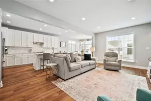 307 Harlequin St, Cranberry Township, PA 16066 - Photo 10