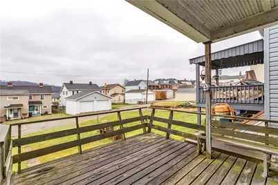 324 Beech St, Vandergrift, PA 15690 - Photo 22