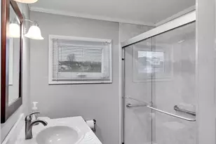 324 Beech St, Vandergrift, PA 15690 - Photo 18