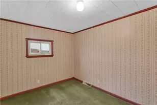 324 Beech St, Vandergrift, PA 15690 - Photo 16