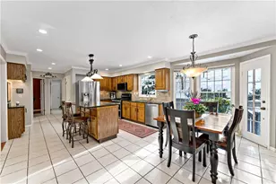 173 Slatewood Ct, Bethel Park, PA 15102 - Photo 8