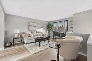 118 Hershey Dr, McKeesport, PA 15132 - Photo 4